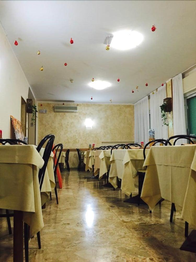 Capri 3*